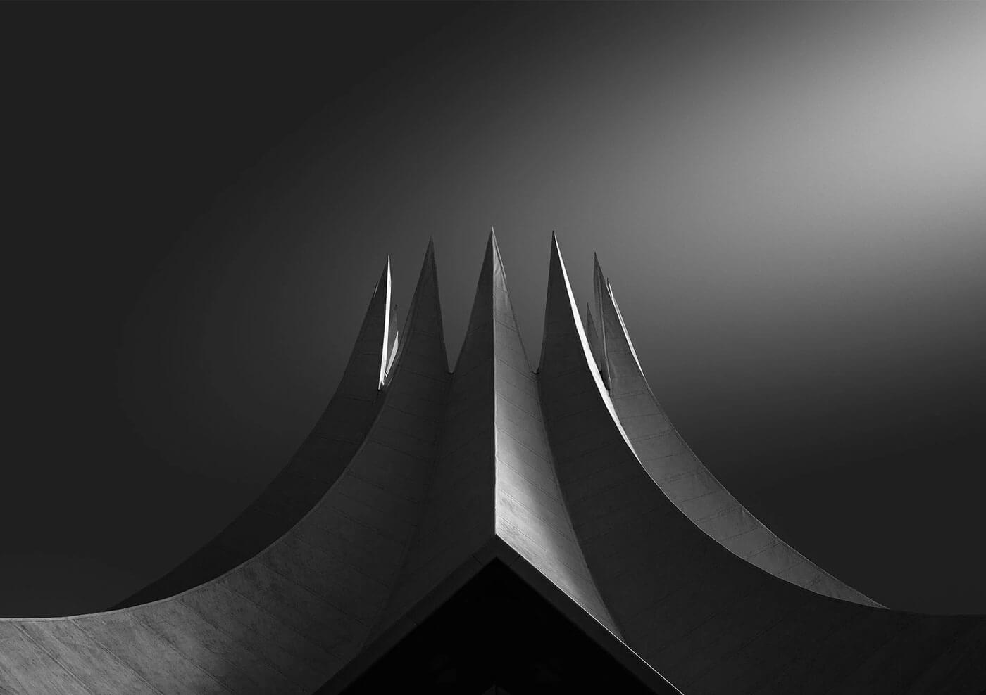 Monumental institutional architecture